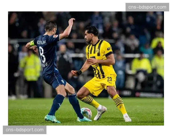 战术板：复盘拜仁对阵多特，图赫尔如何通过变阵三中卫限制阿德耶米