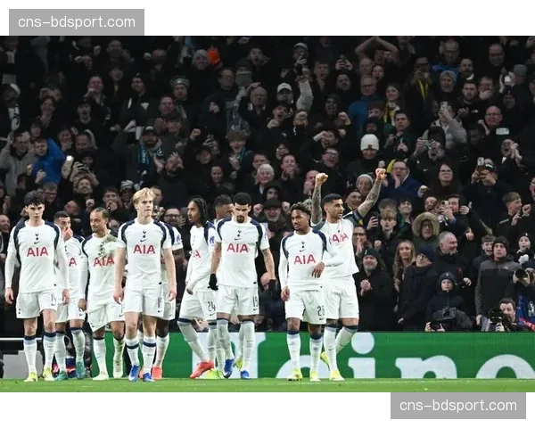 特写：热刺后卫罗梅罗抢断后长途奔袭60米，策动制胜进球