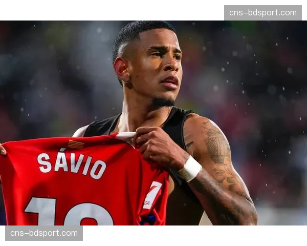 镜头聚焦：赫罗纳边锋萨维奥连续三次突破下底均被破坏